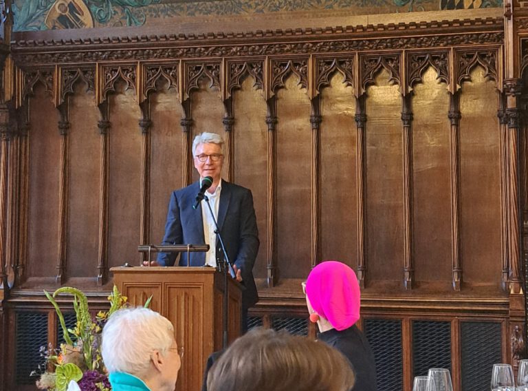 Sigi Benker wird Münchner Ehrenbürger