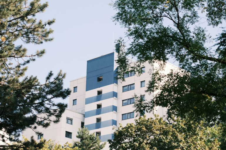 Grünes Wohnpaket: Mehr Baugenossenschaften, Werkswohnungsbau und gerechte Steuern für Opernwohnungen